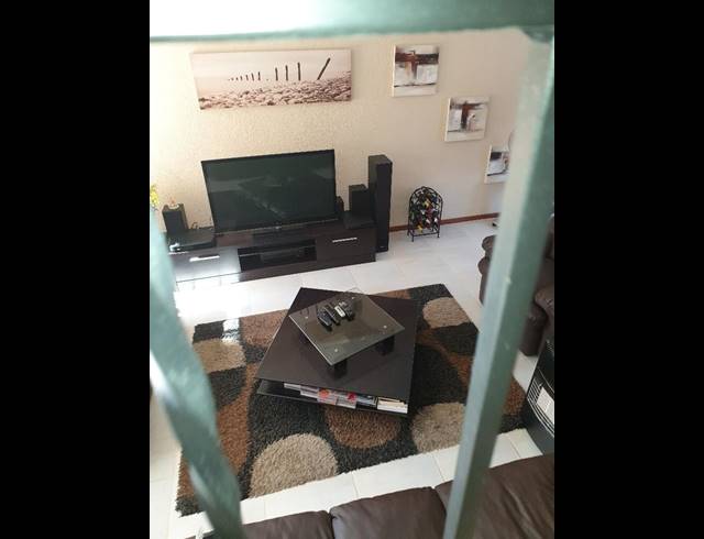 2 BEDROOM TOWNHOUSE SOLD IN COUNTRY VIEW ESTATE